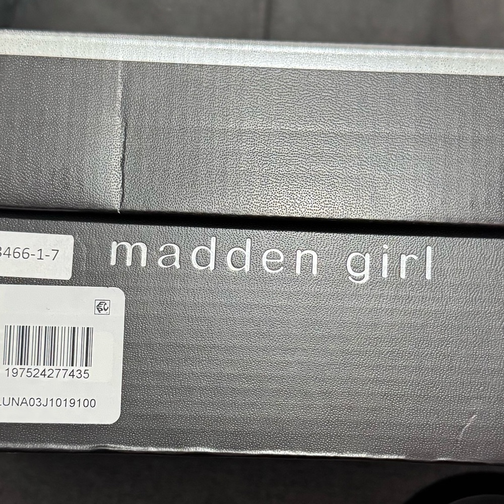 Madden Girl Women's Mules & Clogs - Black